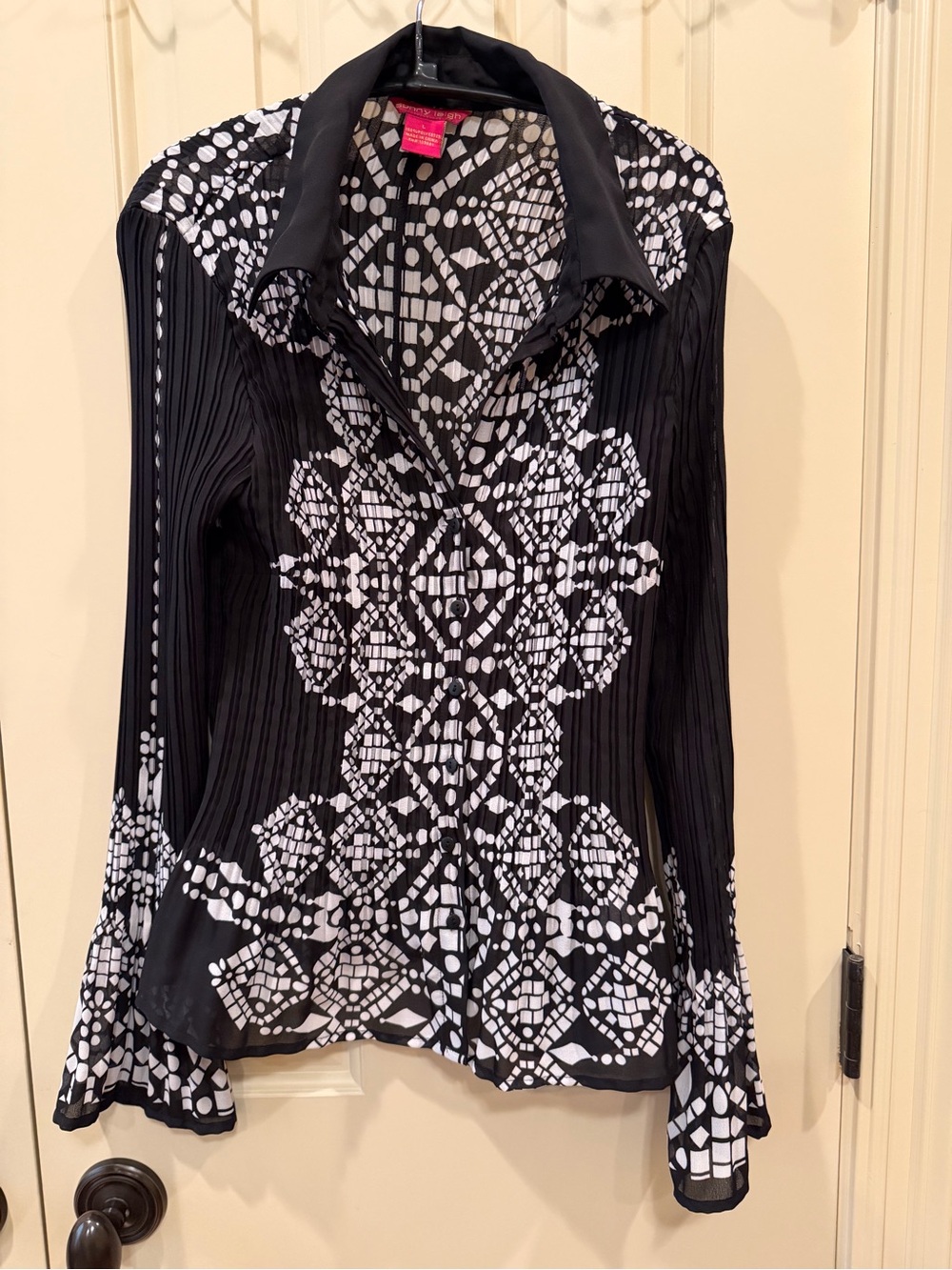 Sunny Leigh Black and White Geometric Button-Down Blouse